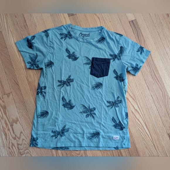 Jack & Jones Originals Graphic Tee in Teal. 3 For $20 - Picture 1 of 4